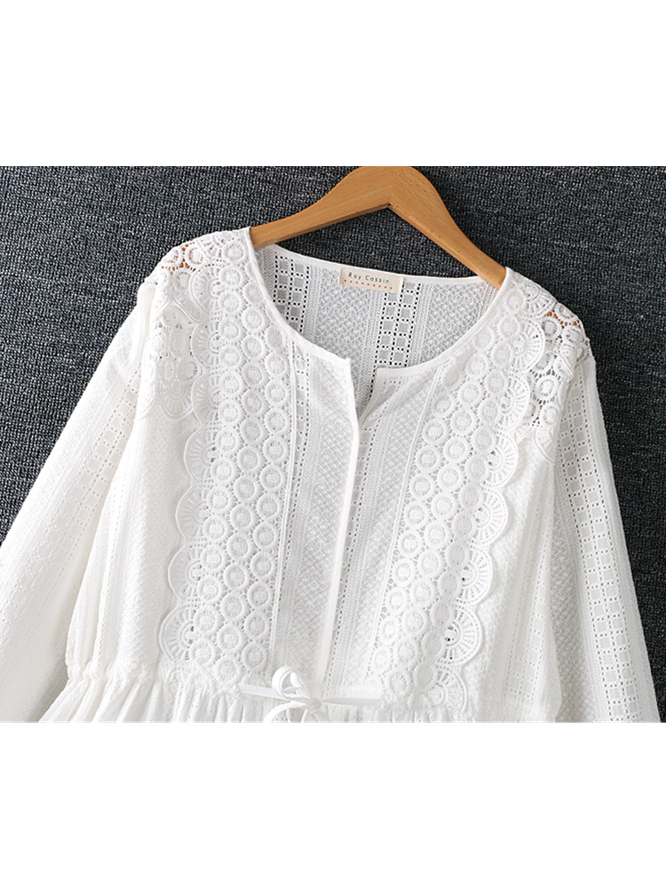 YAZLIK BEYAZ FİSTO DETAYLI UZUN KOLLU ELBİSE